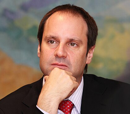 Jeff Skoll image