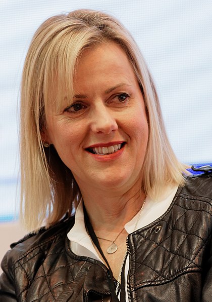 Jojo Moyes image