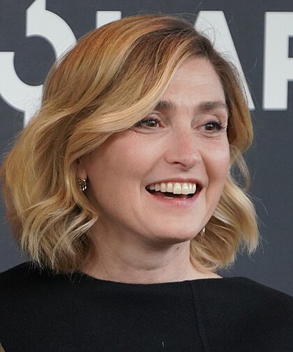 Julie Gayet image