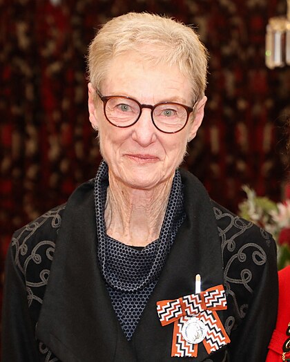 Karen Richards image