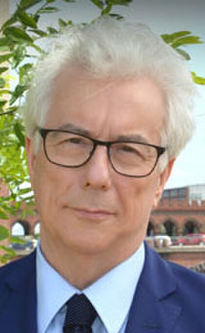 Ken Follett image