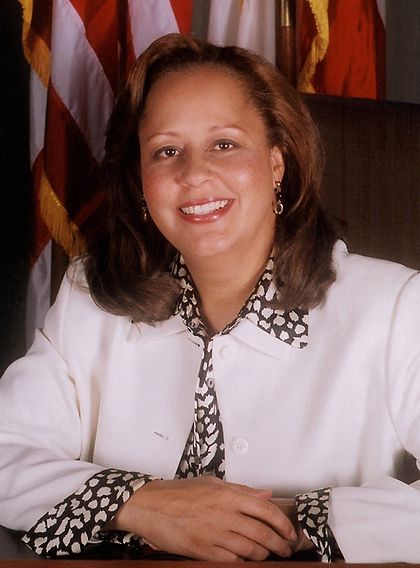 Laura Richardson image