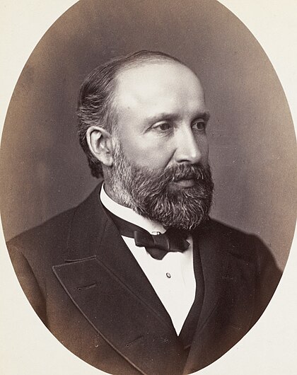 Lewis Gilbert image
