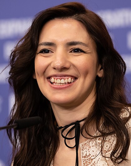 Lila Avilés image