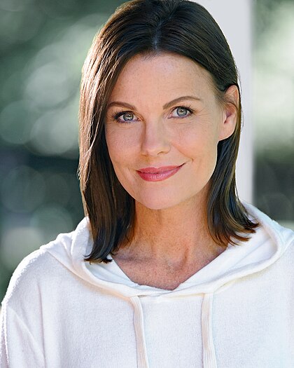 Lisa Stewart image