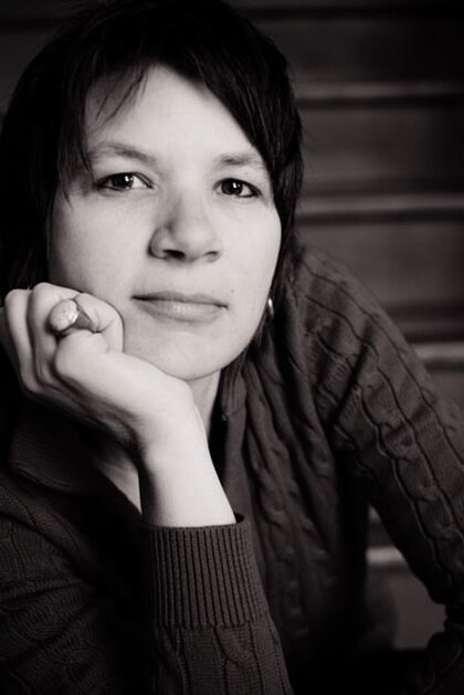 Liz Marshall image
