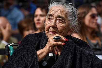 Paula González image