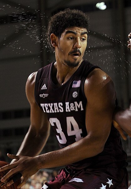 Tyler Davis image