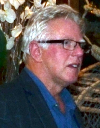 Phil Davis headshot