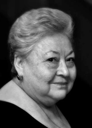 Piroska Molnár headshot
