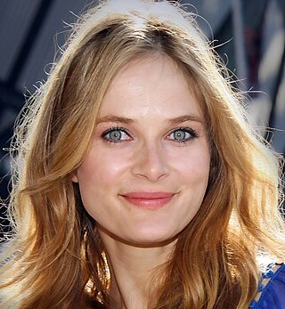 Rachel Blanchard headshot
