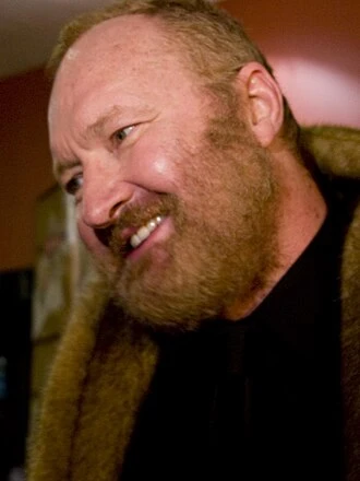 Randy Quaid headshot