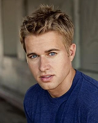 Randy Wayne headshot