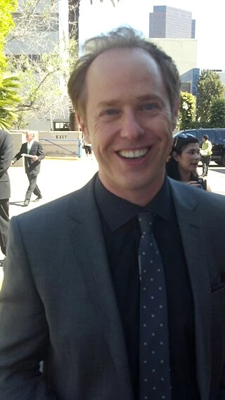 Raphael Sbarge headshot