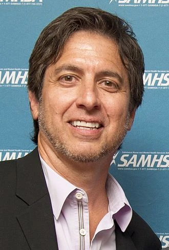 Ray Romano headshot
