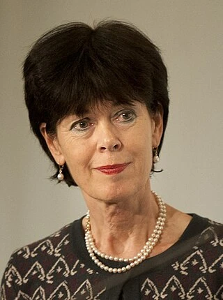 Renée Jones headshot