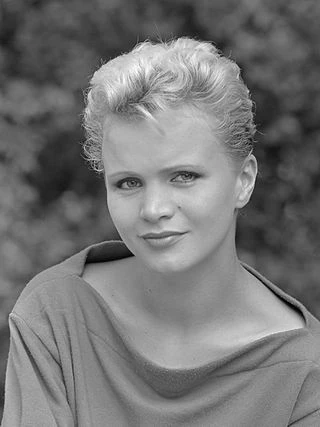 Renée Soutendijk headshot