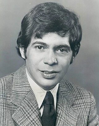 Reni Santoni headshot