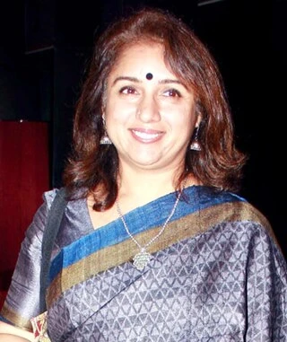 Revathi headshot