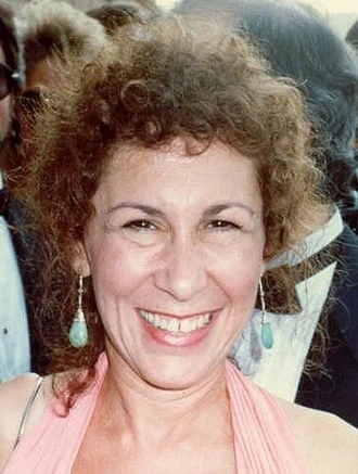 Rhea Perlman headshot
