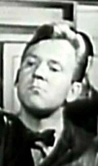 Richard Erdman headshot