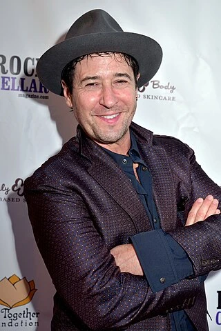 Rob Morrow headshot