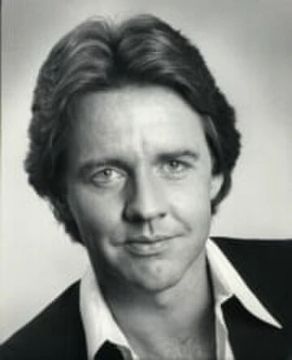 Robert Ginty headshot