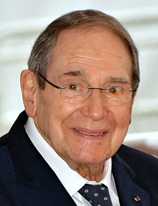 Robert Hossein headshot