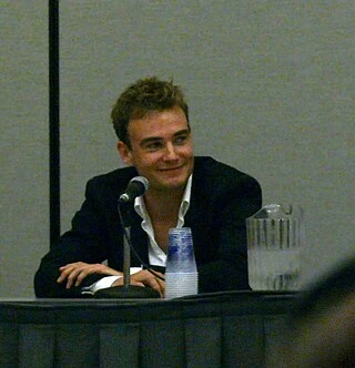 Robin Dunne headshot