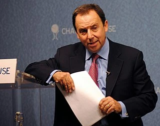 Ron Suskind headshot