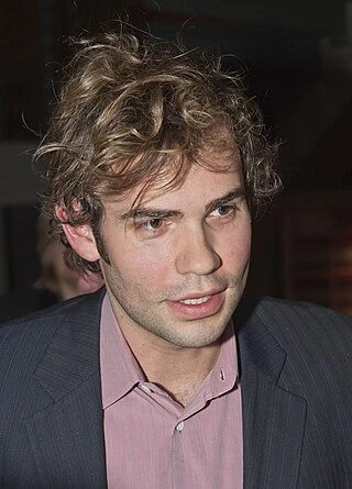 Rossif Sutherland headshot