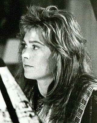 Roxanne Hart headshot