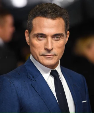 Rufus Sewell headshot