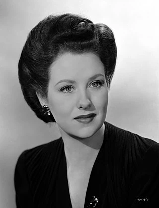 Ruth Warrick headshot