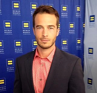 Ryan Carnes headshot