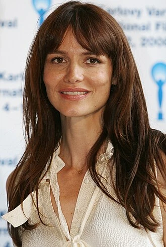 Saffron Burrows headshot