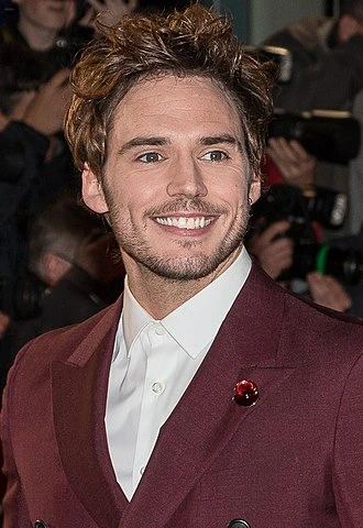 Sam Claflin headshot