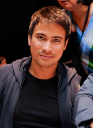 Sam Milby headshot