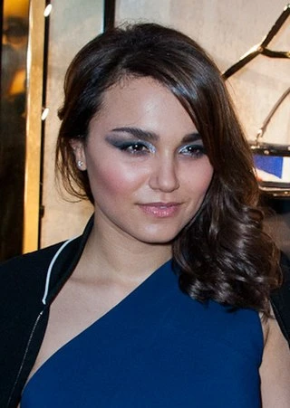 Samantha Barks headshot