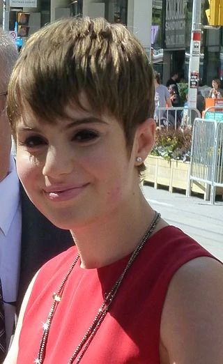 Sami Gayle headshot