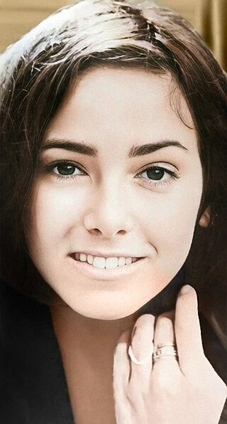 Sandra Cassel headshot