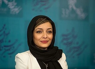 Sareh Bayat headshot
