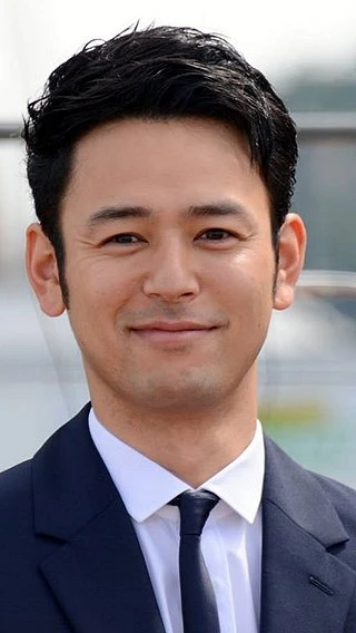 Satoshi Tsumabuki headshot