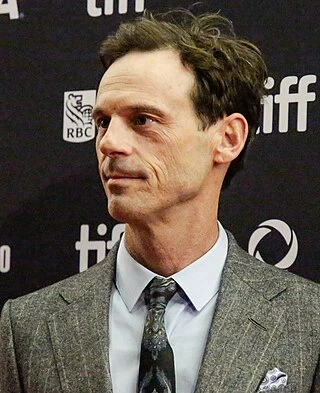 Scoot McNairy headshot