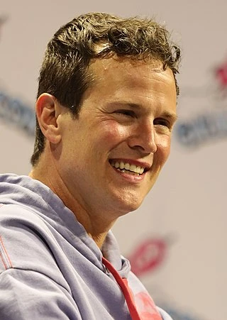Scott Weinger headshot