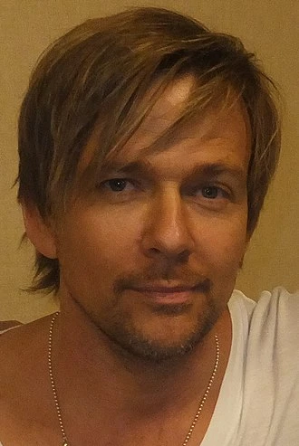 Sean Patrick Flanery headshot