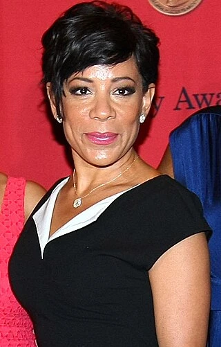 Selenis Leyva headshot