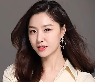 Seo Ji-hye headshot