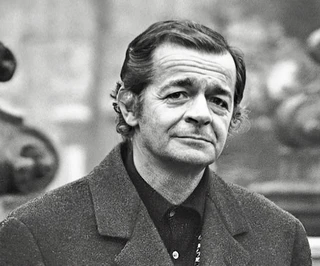 Serge Reggiani headshot
