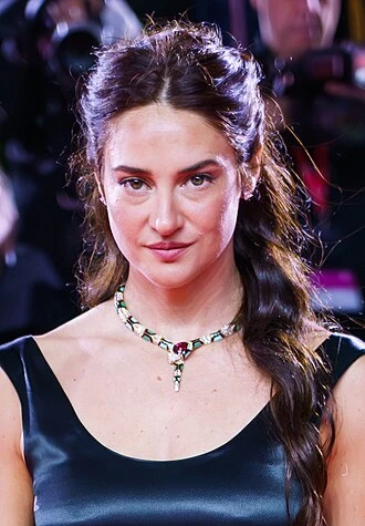 Shailene Woodley headshot